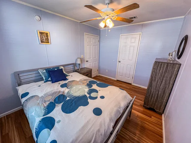 Residence photo 12