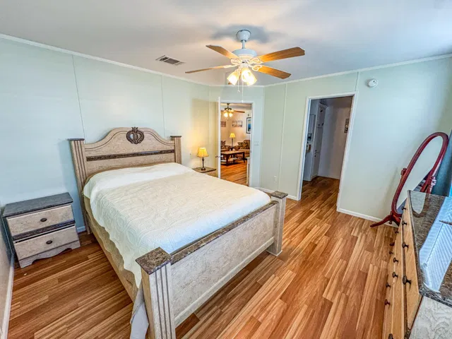 Residence photo 24