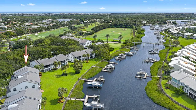 Admirals Cove Residence photo 2