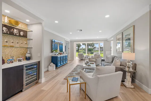 Admirals Cove Residence photo 14