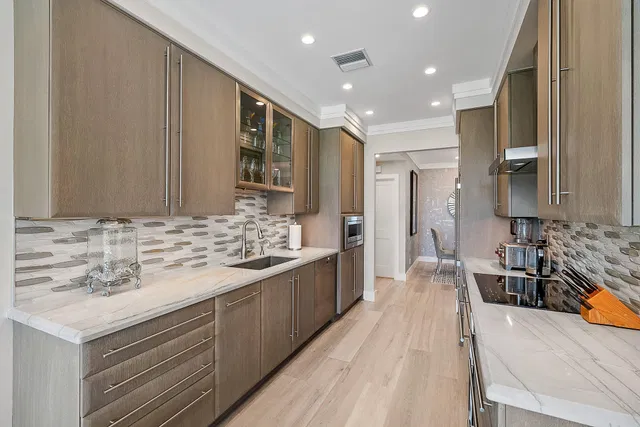 Admirals Cove Residence photo 17