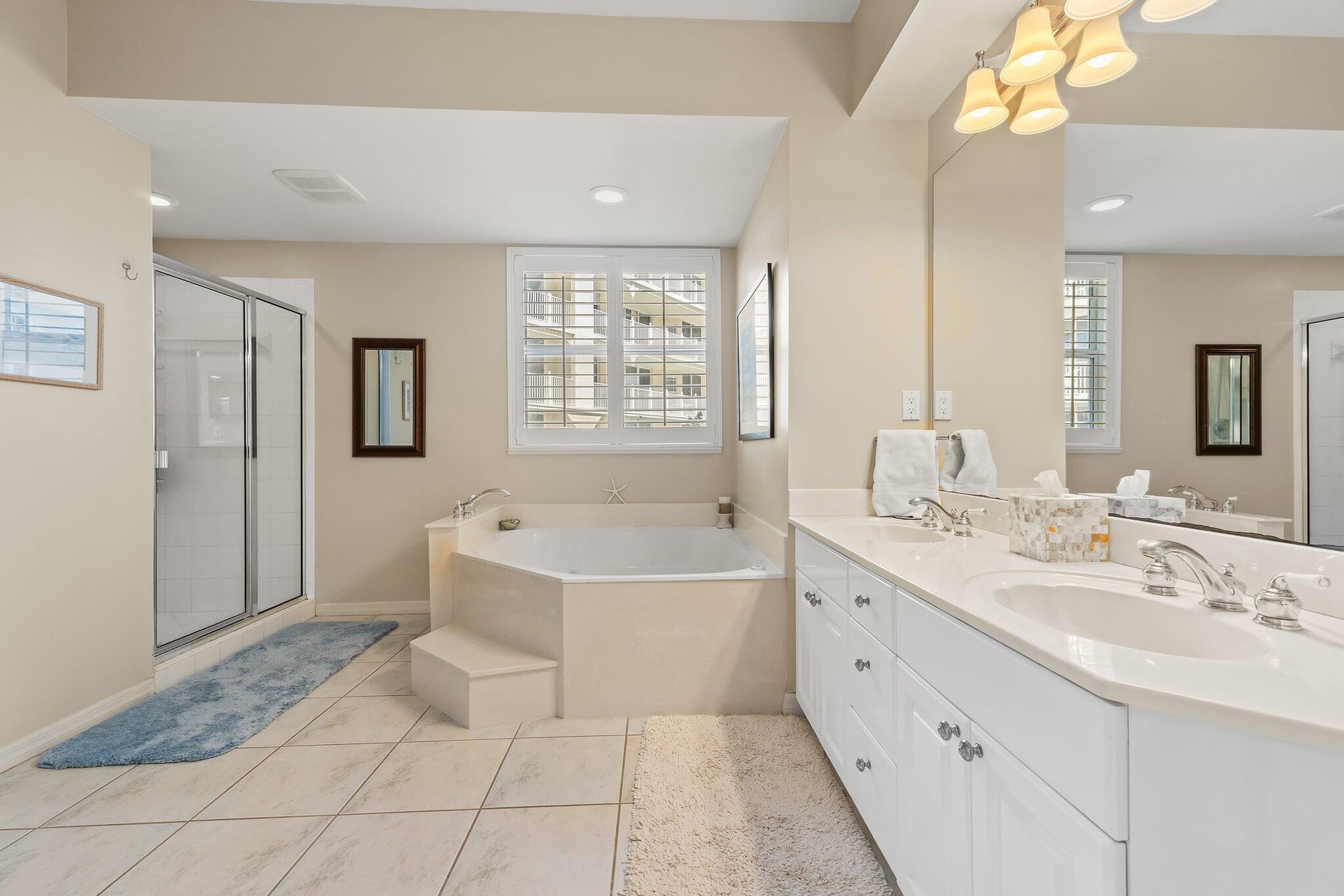  Unit 122 photo 13