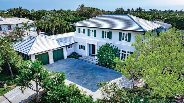 250 Angler Avenue