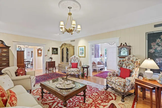 Residence photo 11