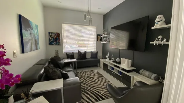Residence photo 4