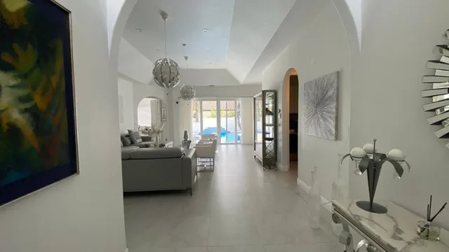 Residence photo 5