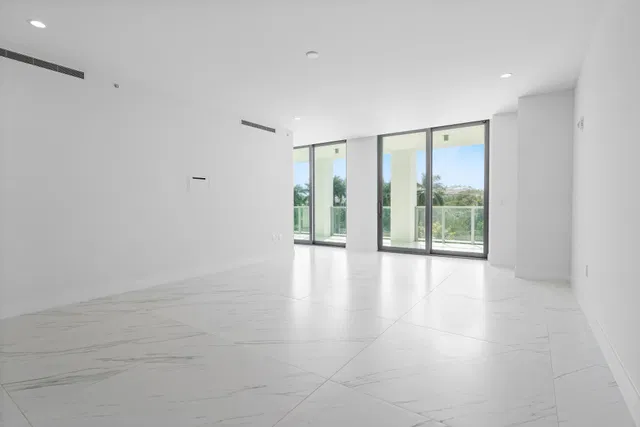 Royal Palm Residences Boca Raton Unit 402 photo 18