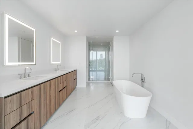Royal Palm Residences Boca Raton Unit 402 photo 21