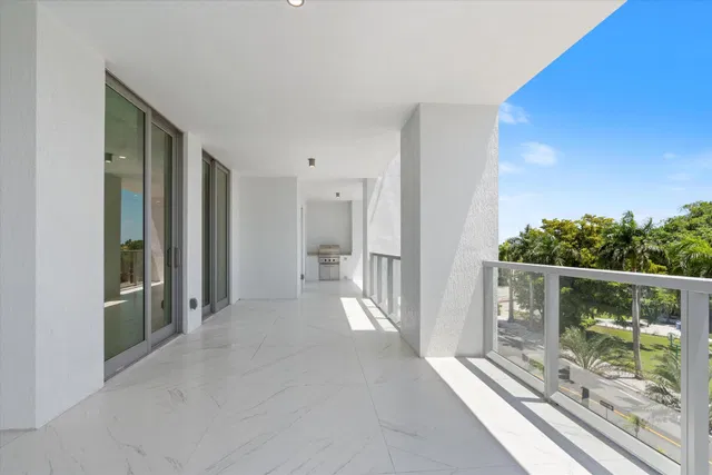 Royal Palm Residences Boca Raton Unit 402 photo 38