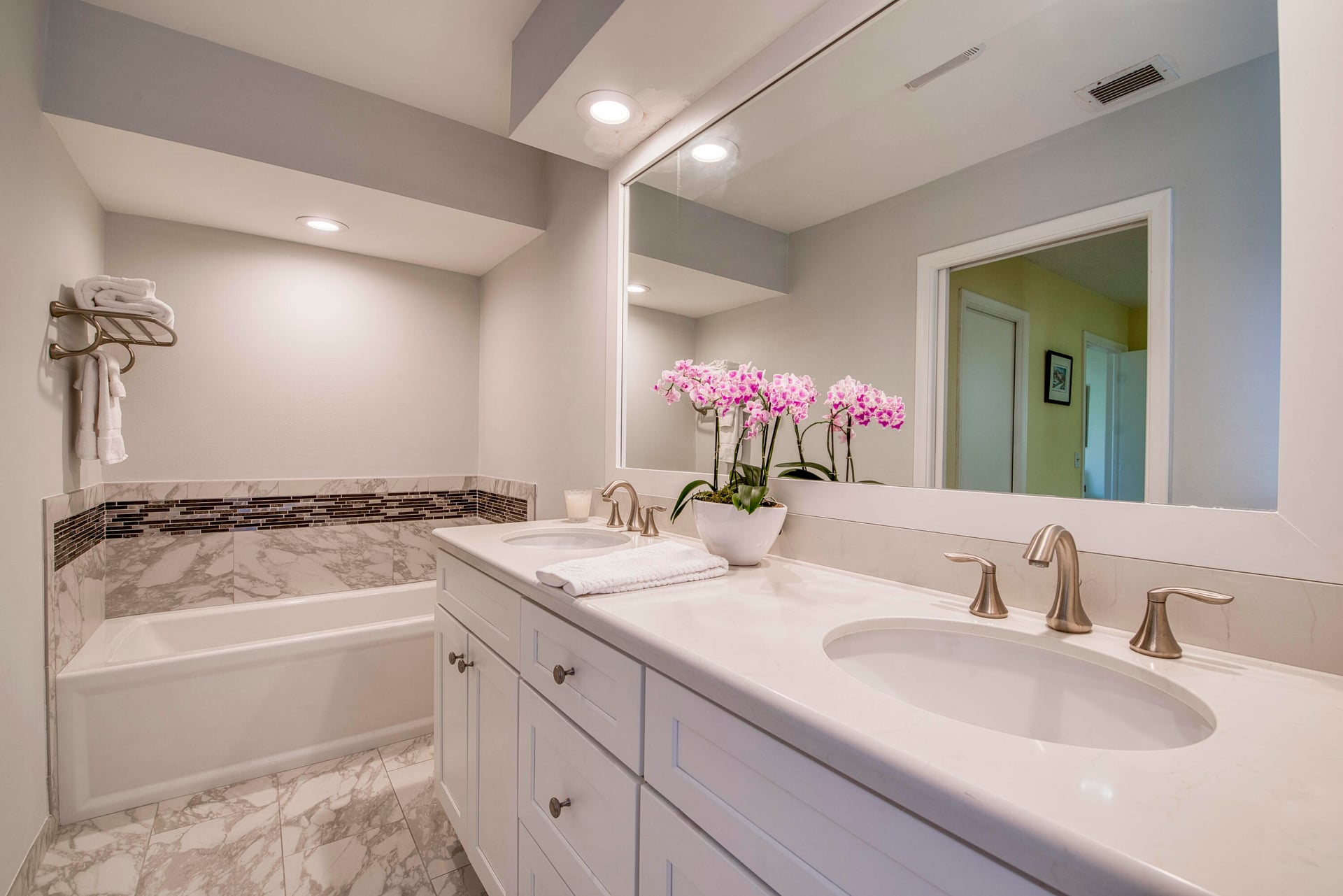 Eastpointe Country Club Residence photo 19