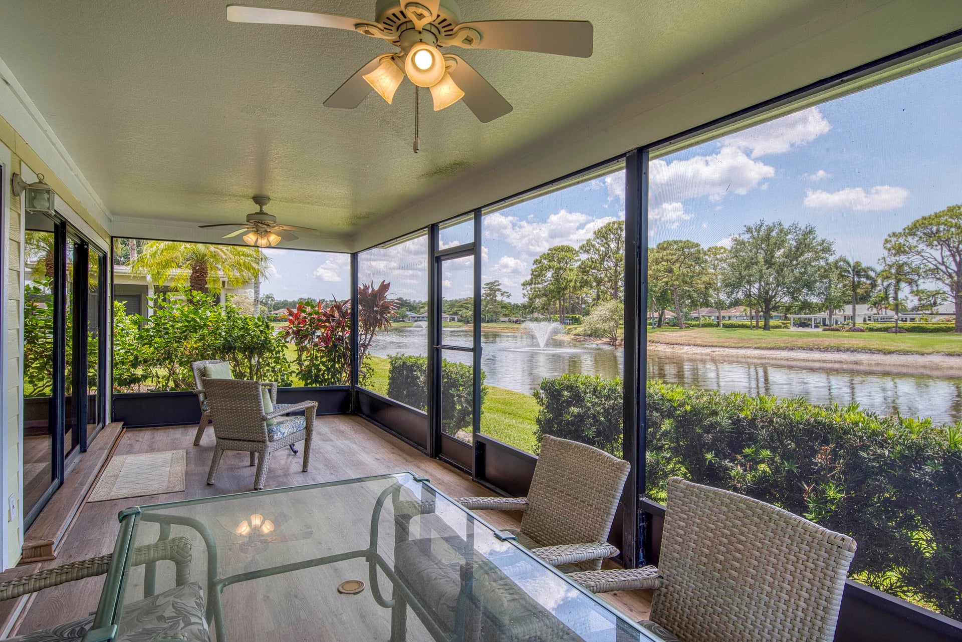Eastpointe Country Club Residence photo 25