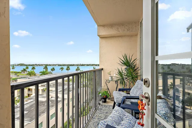 Flagler Pointe Unit 732 photo 2