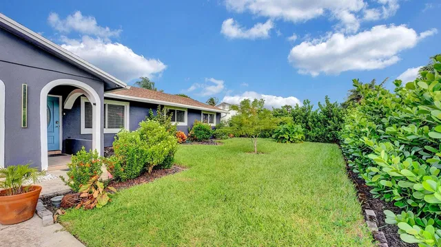 Residence photo 3