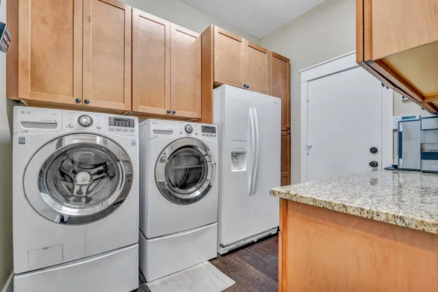  Residence photo 24