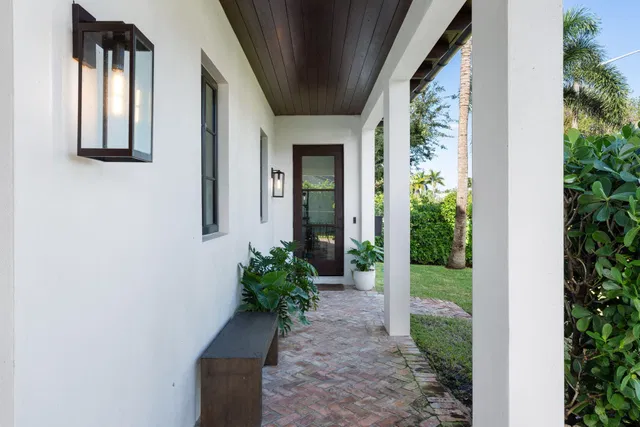 SoSo West Palm Beach Residence photo 3