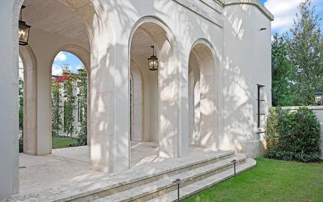 Residence photo 69