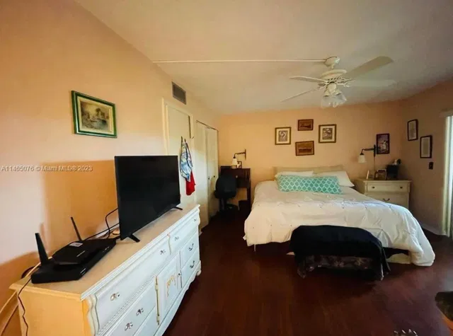 Residence photo 8