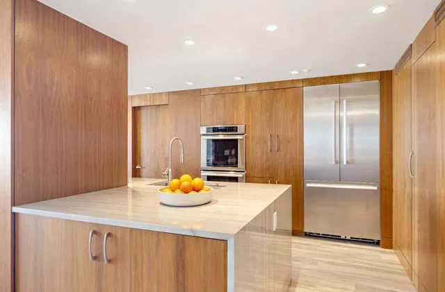 Waterview Towers Unit 1403 photo 10