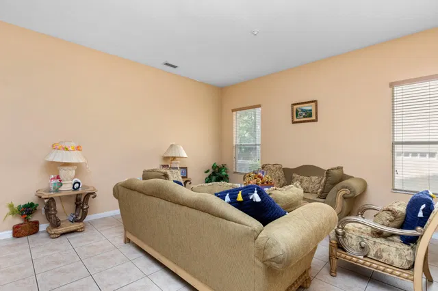 Residence photo 4