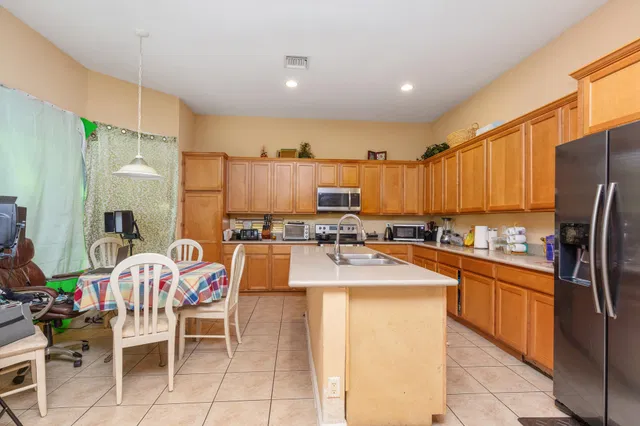 Residence photo 9