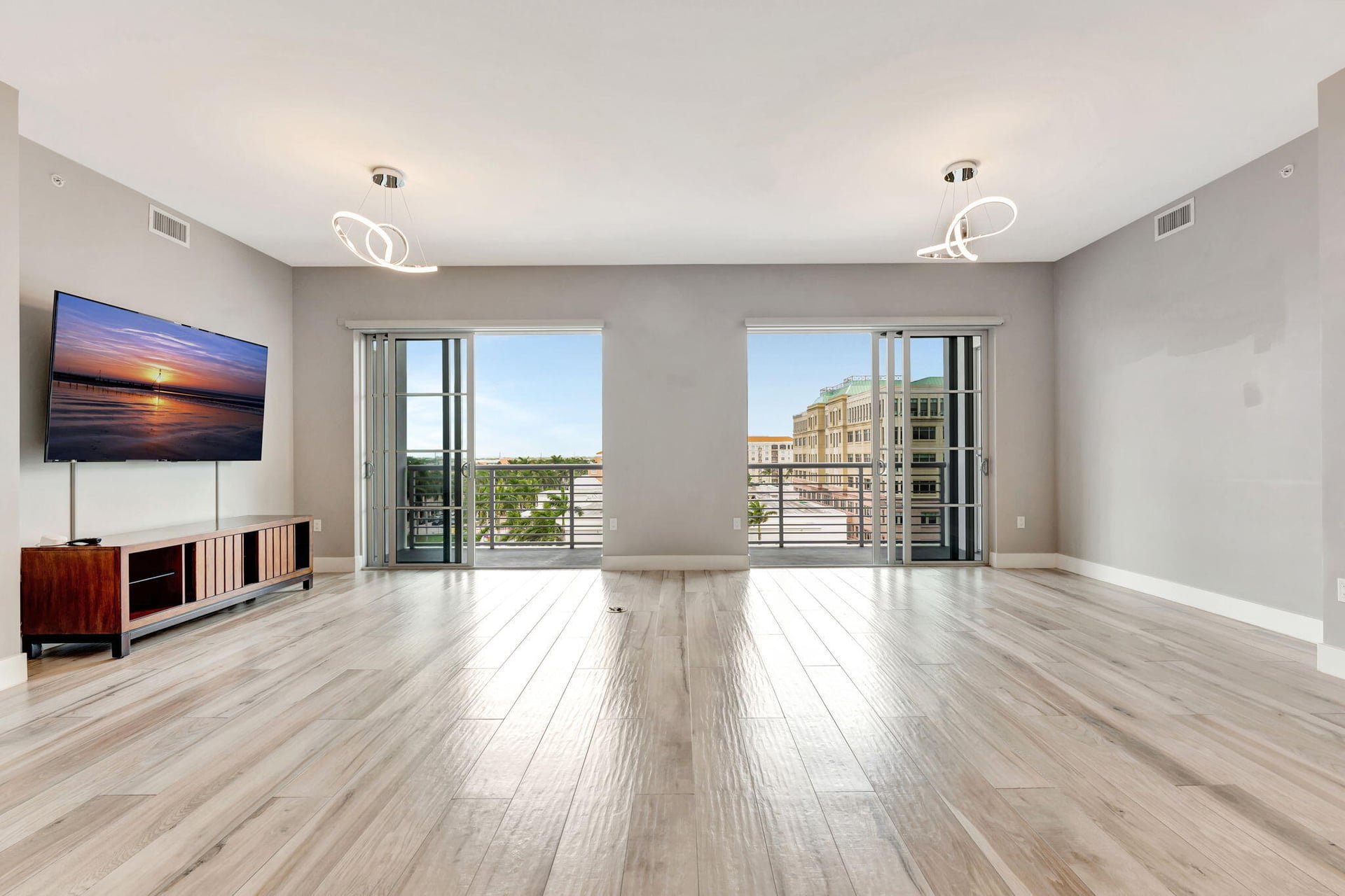 Tower 155 Unit 719 photo 15