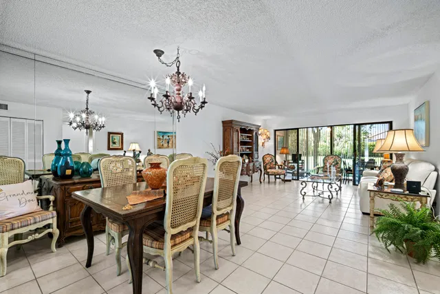 Unit 512 photo 10