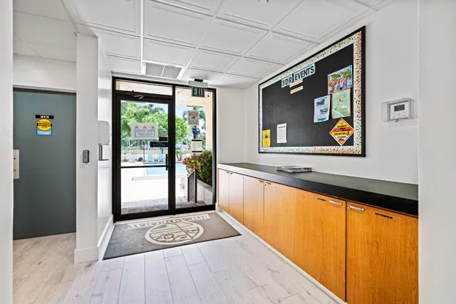 Unit 512 photo 46