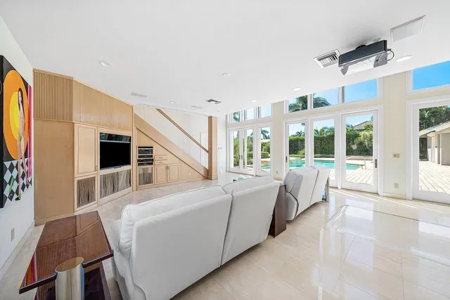 Frenchman's Creek Residence photo 35