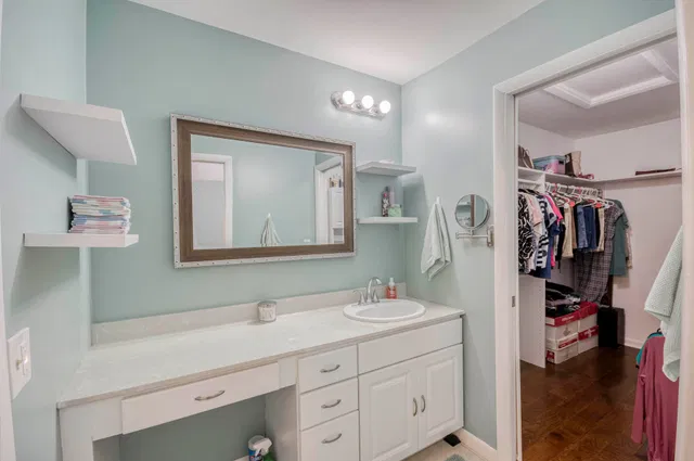 Residence photo 22