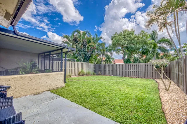 Residence photo 33