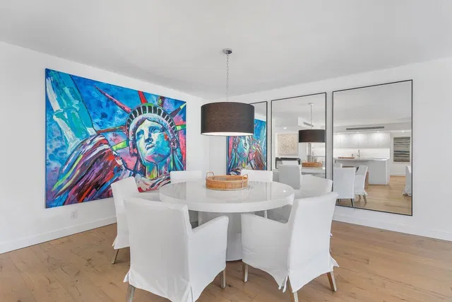 Winthrop House Condos Unit 220 photo 5