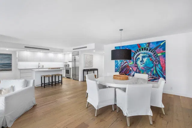 Winthrop House Condos Unit 220 photo 6