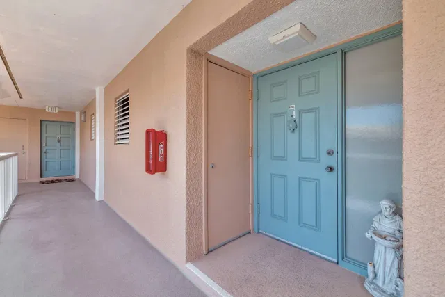 Unit 402 photo 2