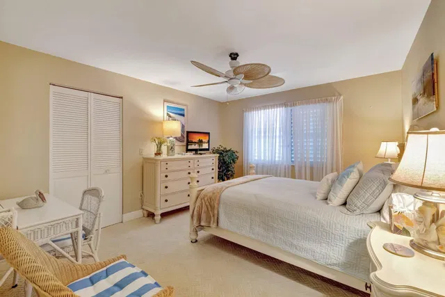 Unit 402 photo 14