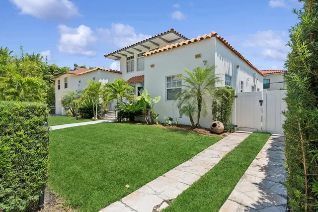 West Palm Beach Residence photo 2