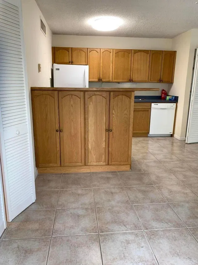  Unit Q-102 photo 4