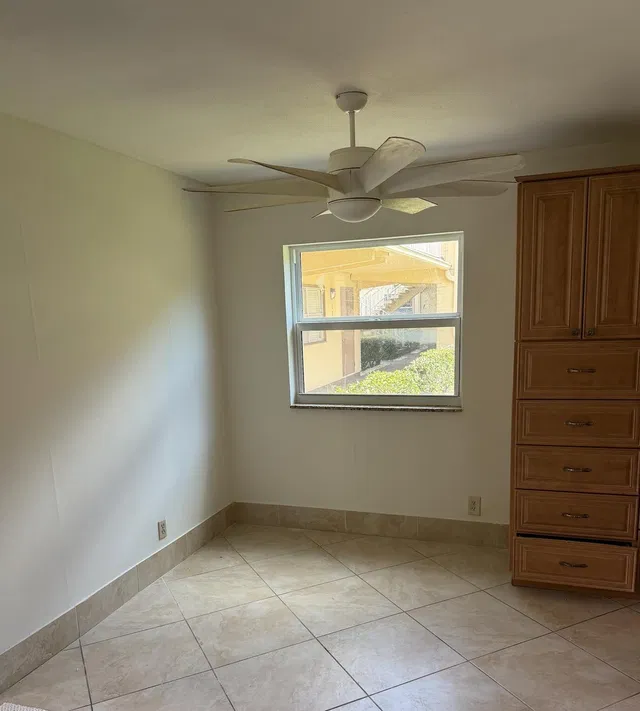Residence photo 2