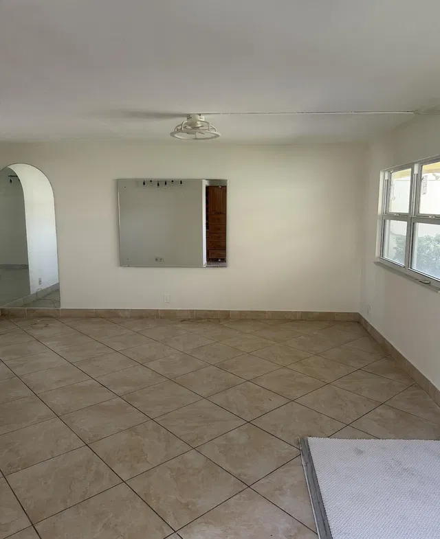 Residence photo 3
