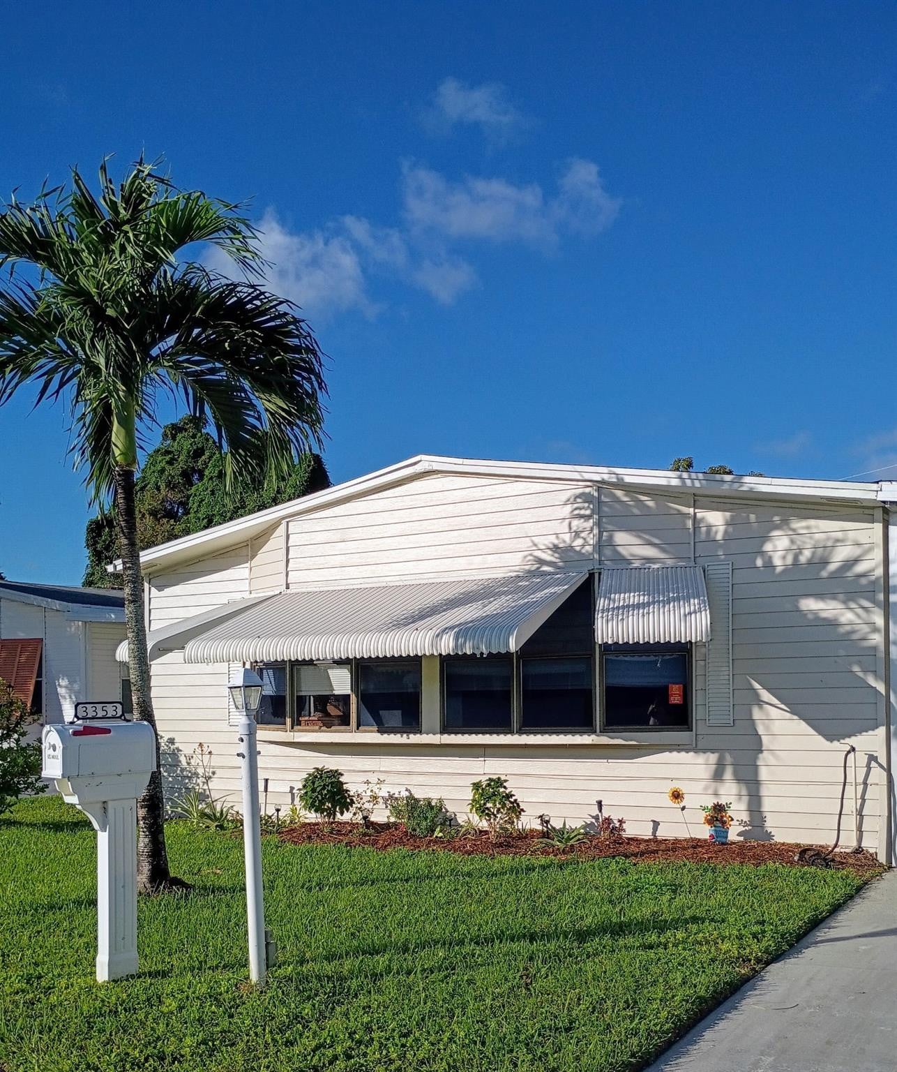 Residence photo 3