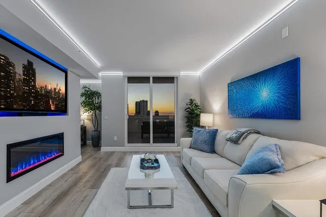 The Strand Unit 1115 photo 9