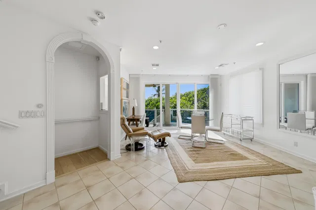 Residence photo 9