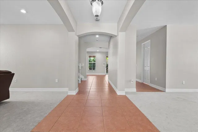 Canterbury Place Residence photo 15