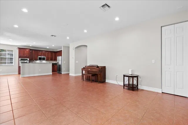 Canterbury Place Residence photo 29