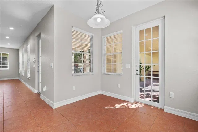 Canterbury Place Residence photo 32