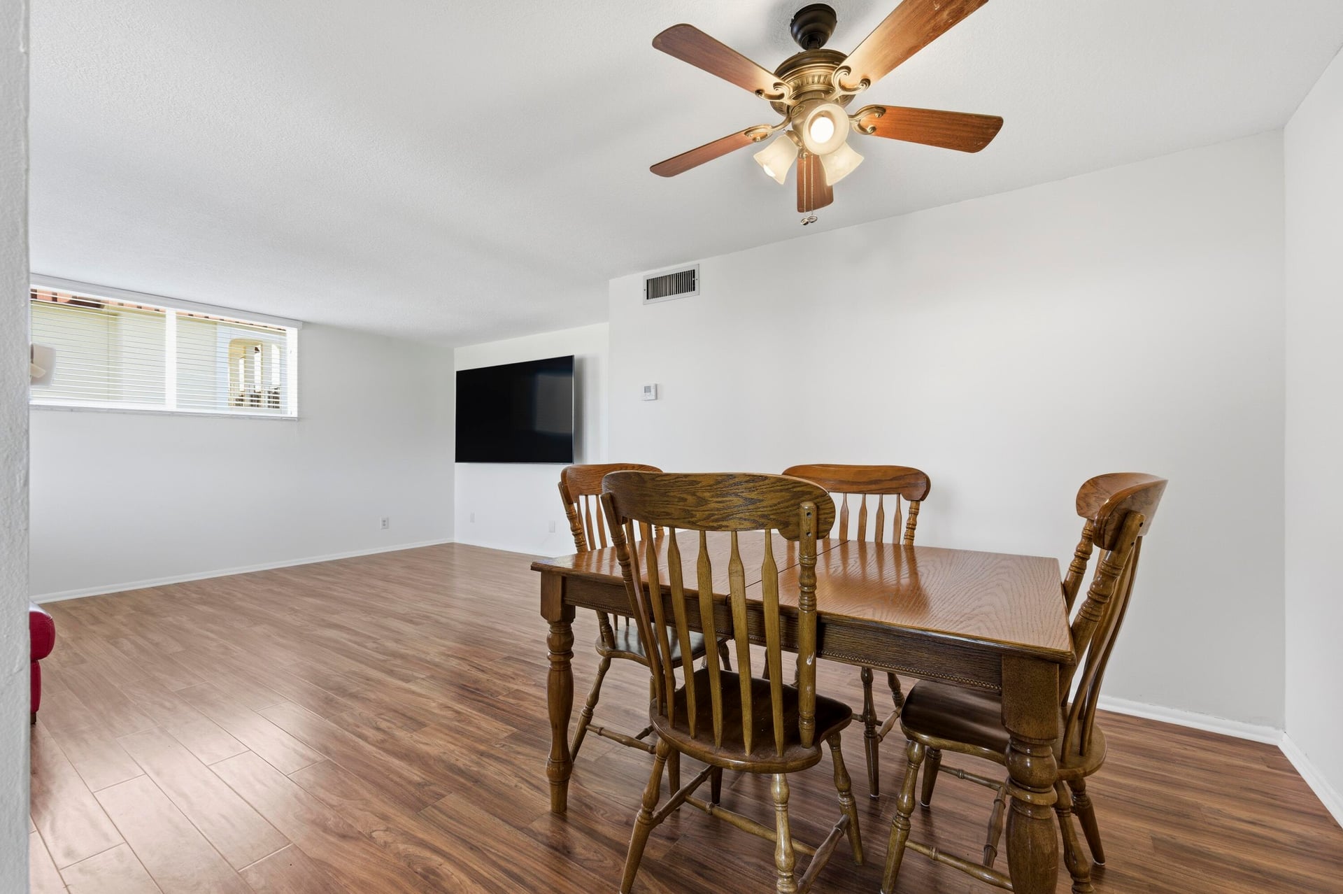  Unit 415 photo 8