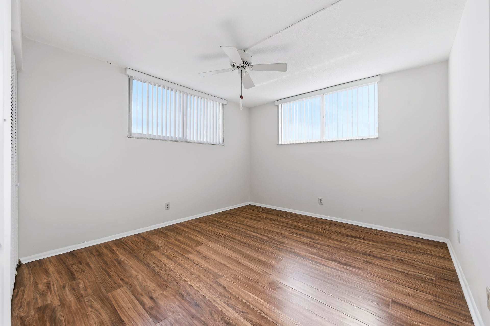  Unit 415 photo 13