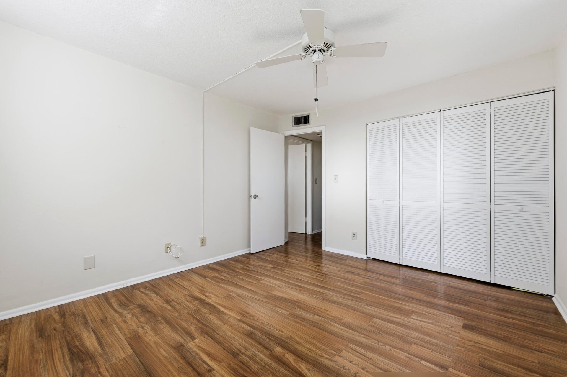  Unit 415 photo 14