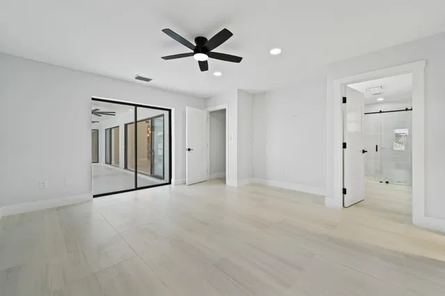 Residence photo 16