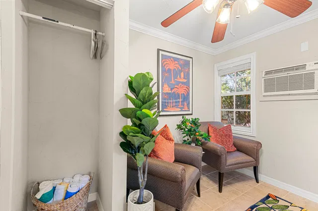 Residence photo 12