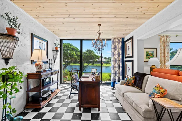 Mariner Sands Residence photo 13